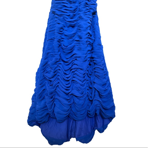 Ruched Prom dress/ Gown - Picture 3 of 7